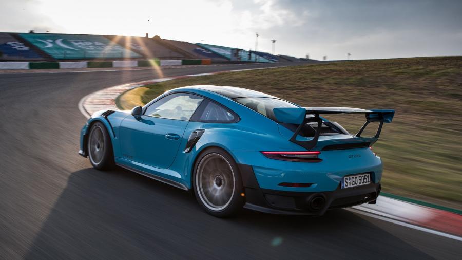  Porsche 911 GT2 RS (991) 2017 года  (WW) (фото 46 из 93)